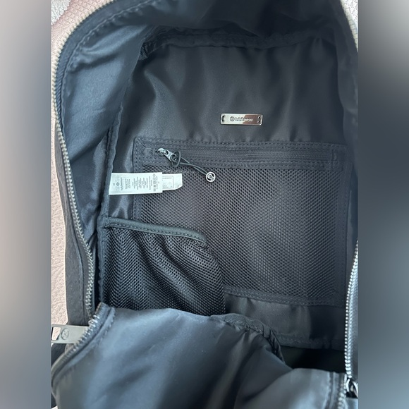 Lululemon backpack - Picture 8 of 9
